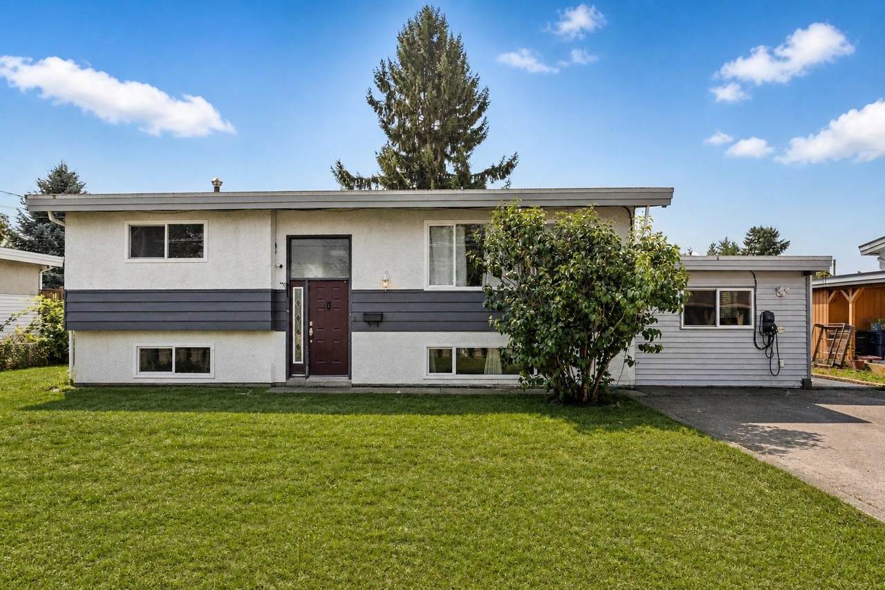 46396 Strathcona Road - Photo 1