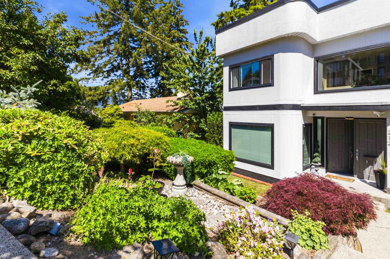 212 Sea Avenue - Photo 1