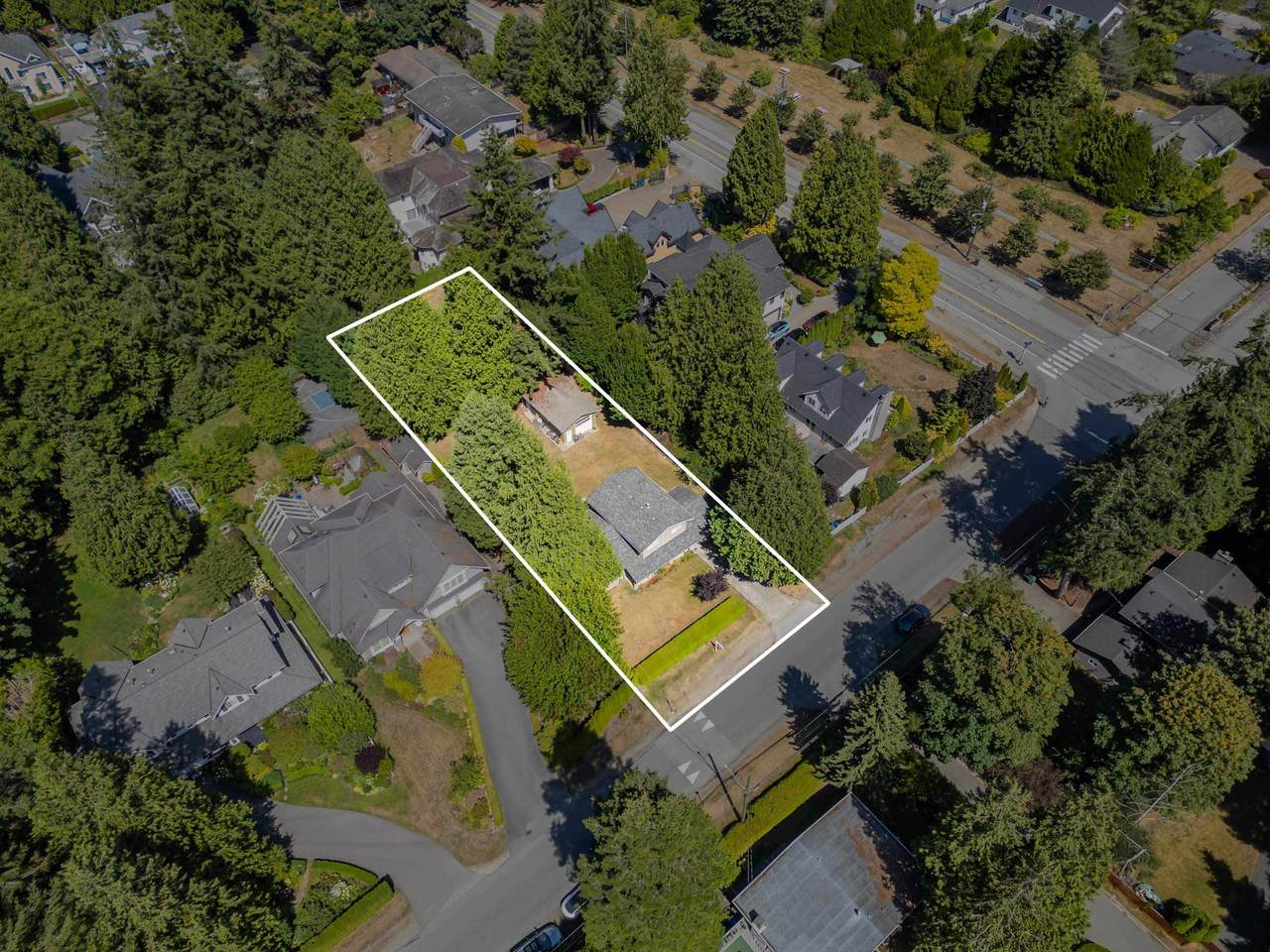 12765 22 Avenue - Photo 1