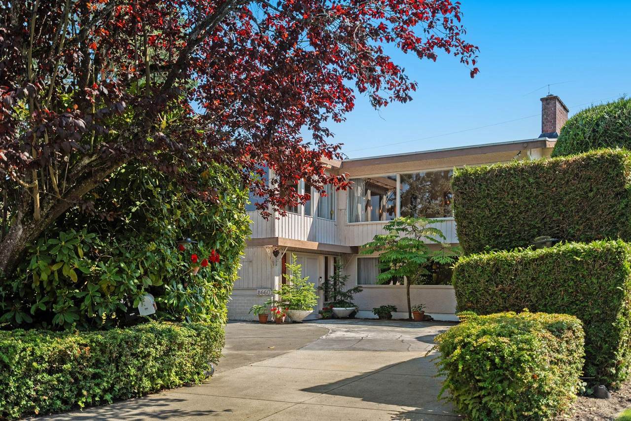8660 Fairfax Crescent - Photo 1