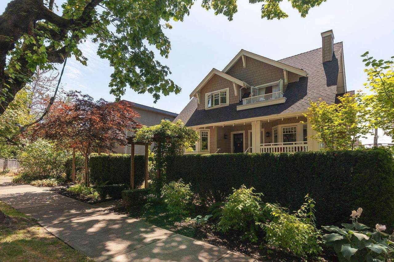 2418 8TH Avenue - Photo 1