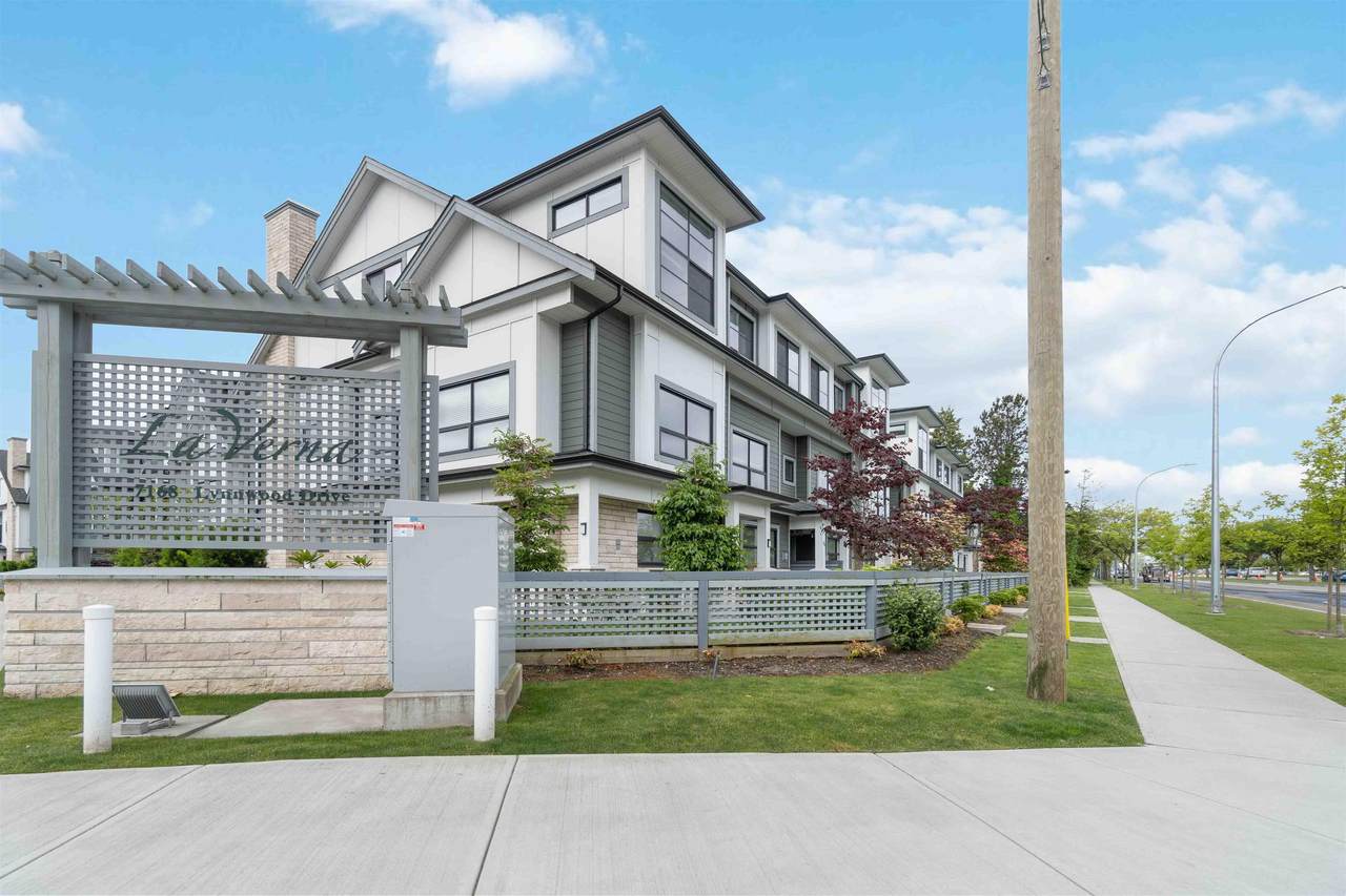 7168 Lynnwood Drive - Photo 1