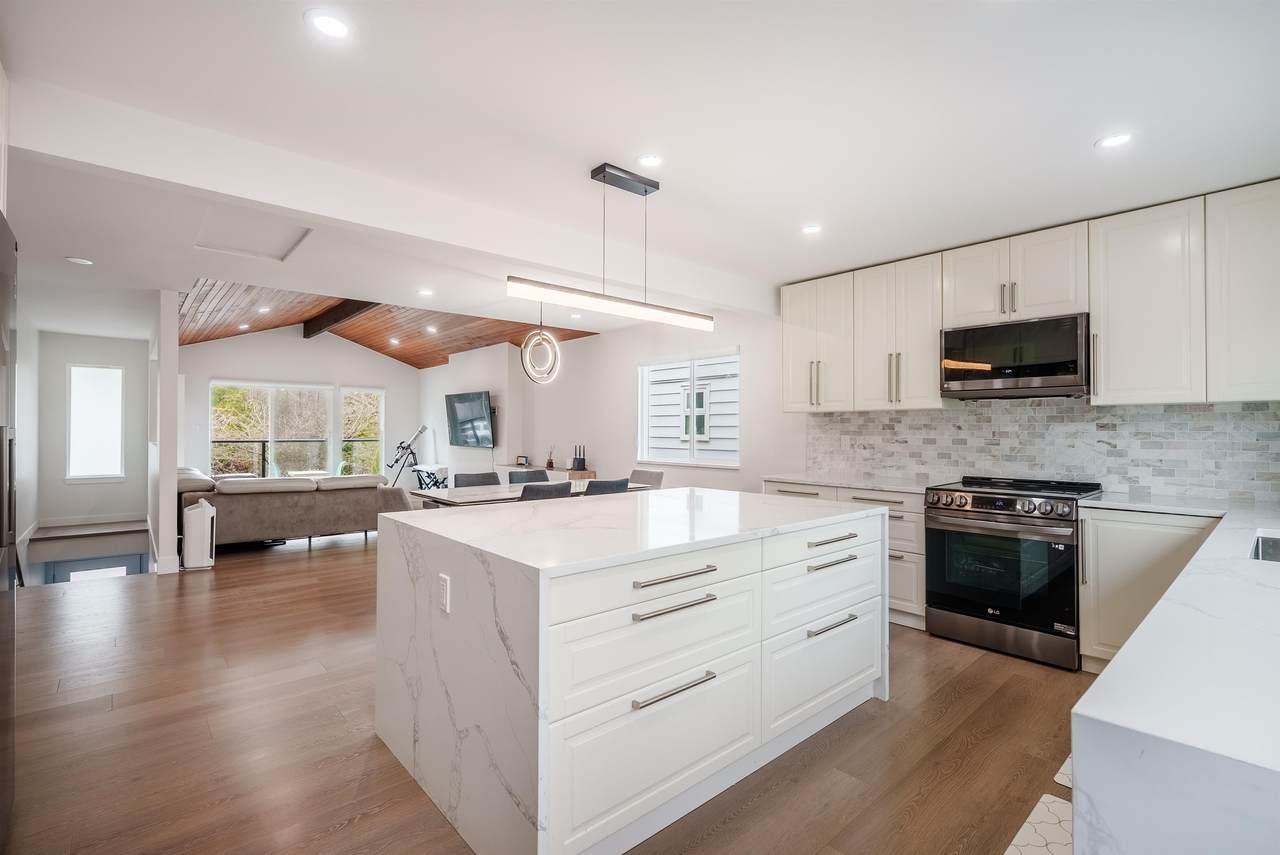 757 18th Street - Photo 1
