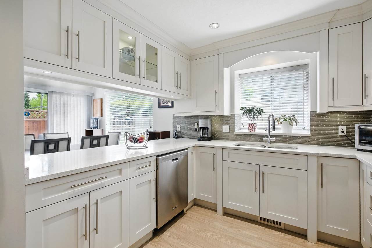11441 Surrey Road - Photo 1