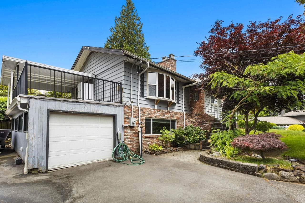 1971 Powell Crescent - Photo 1