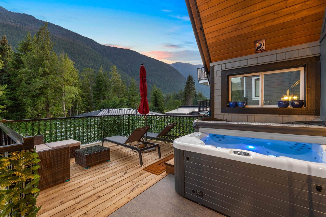 71399 Grove Boulevard - Photo 1