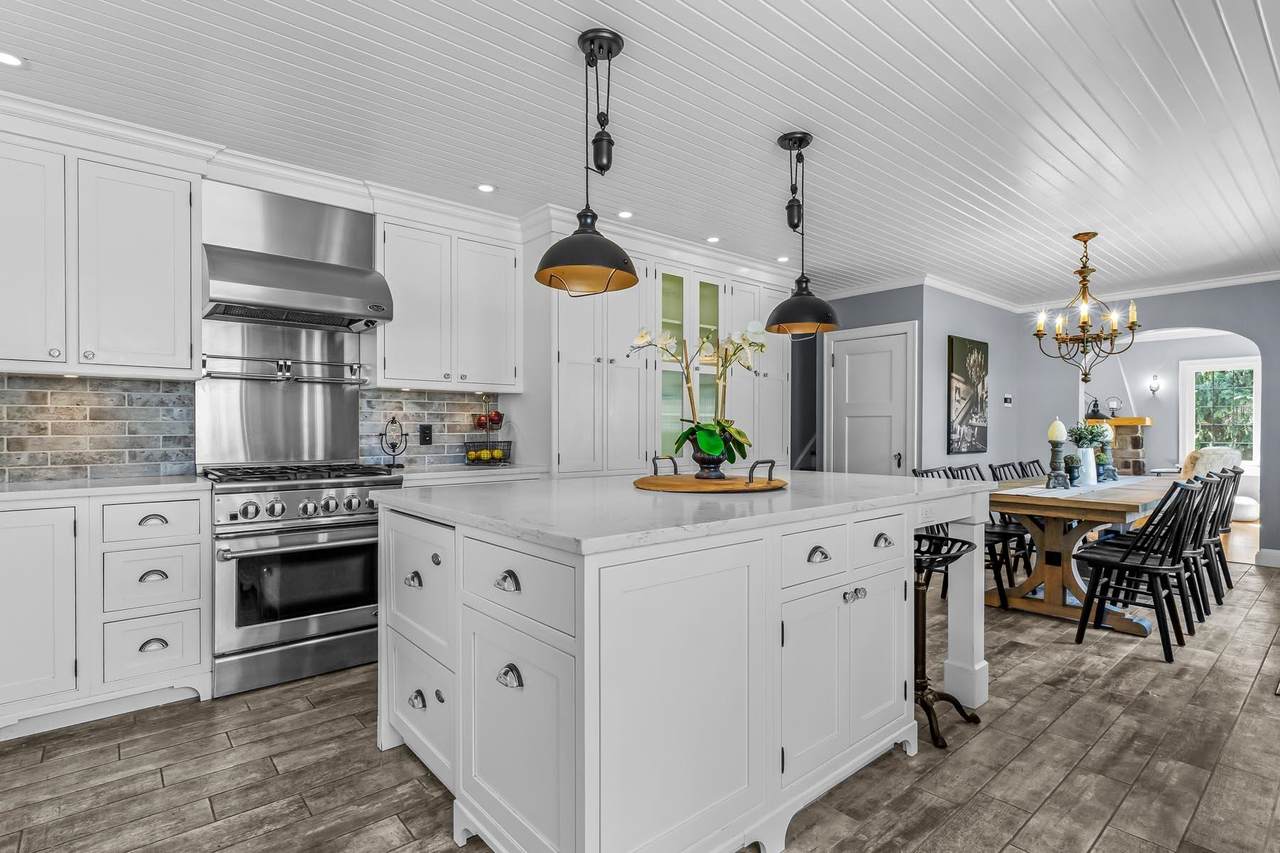 725 Fifth Street - Photo 1