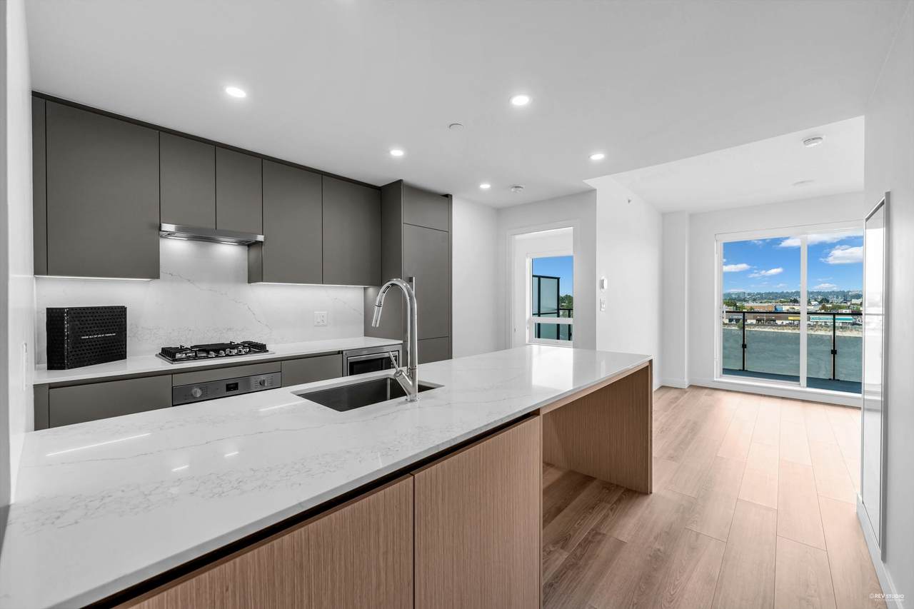 5593 Number 3 Road - Photo 1