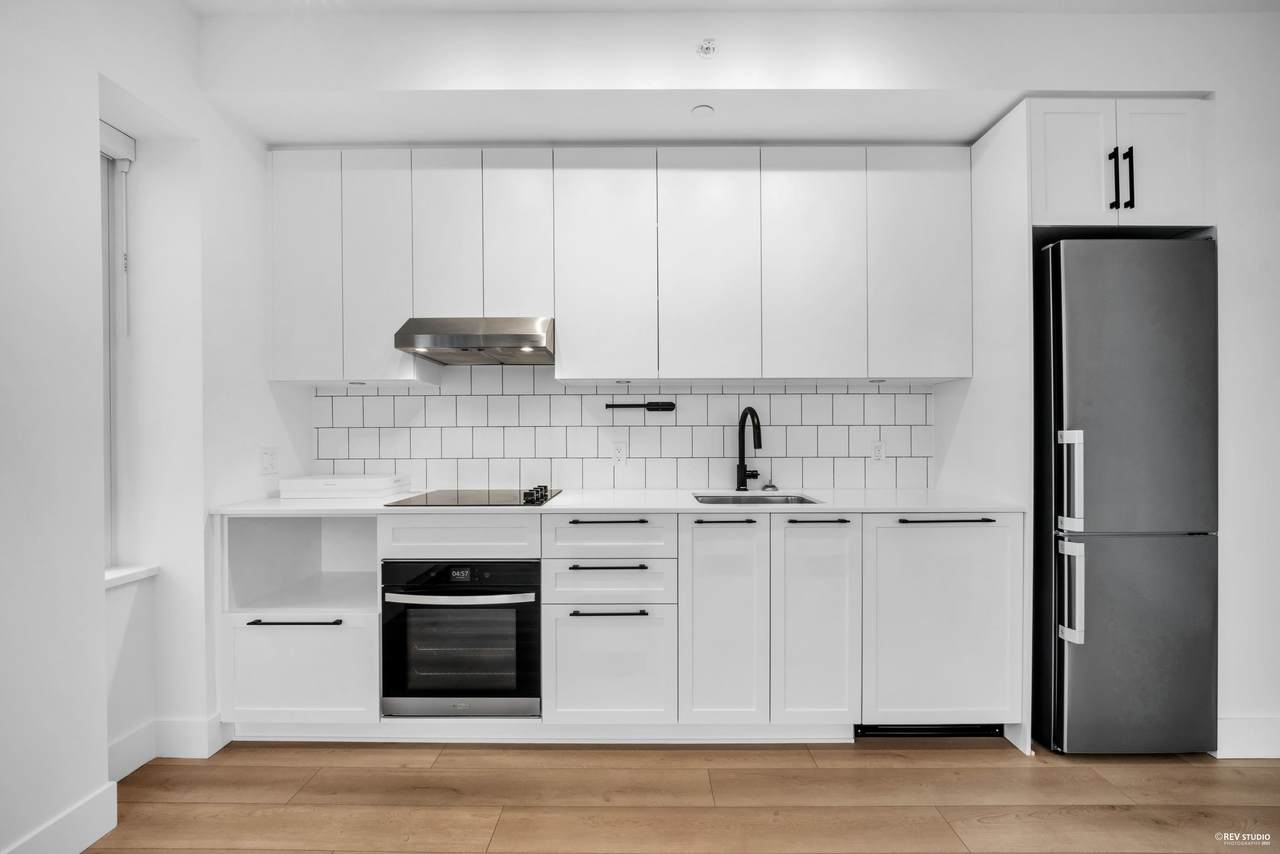 8750 University Crescent - Photo 1