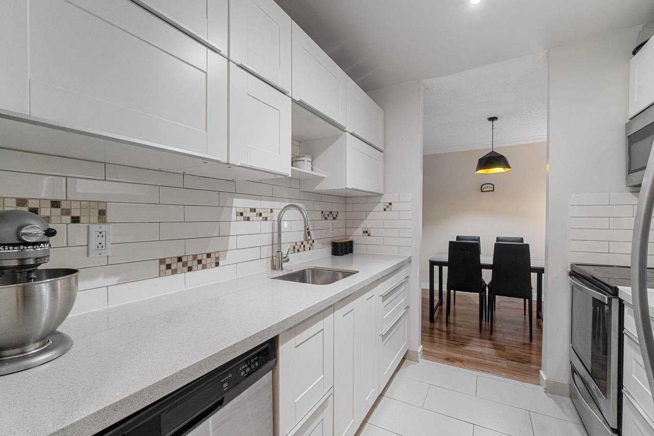 7431 Minoru Boulevard - Photo 1