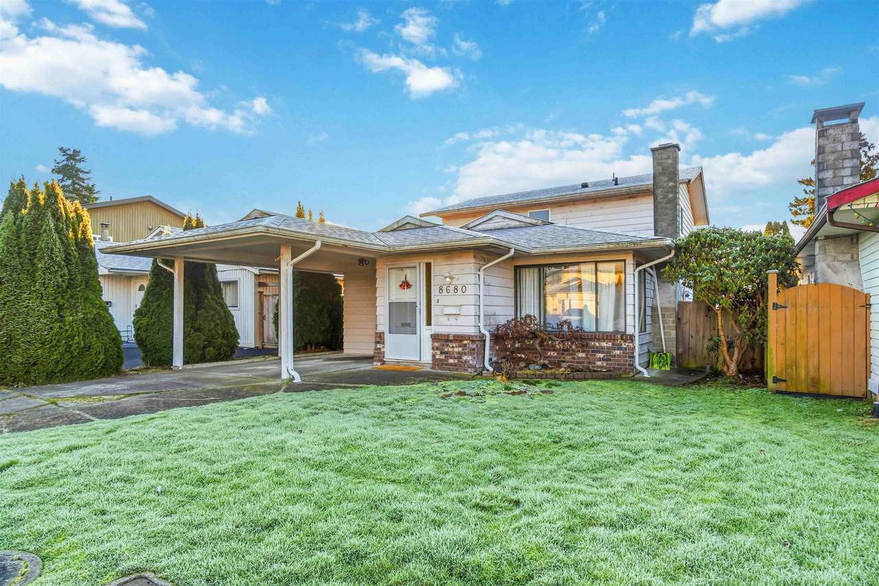 8680 Citadel Crescent - Photo 1