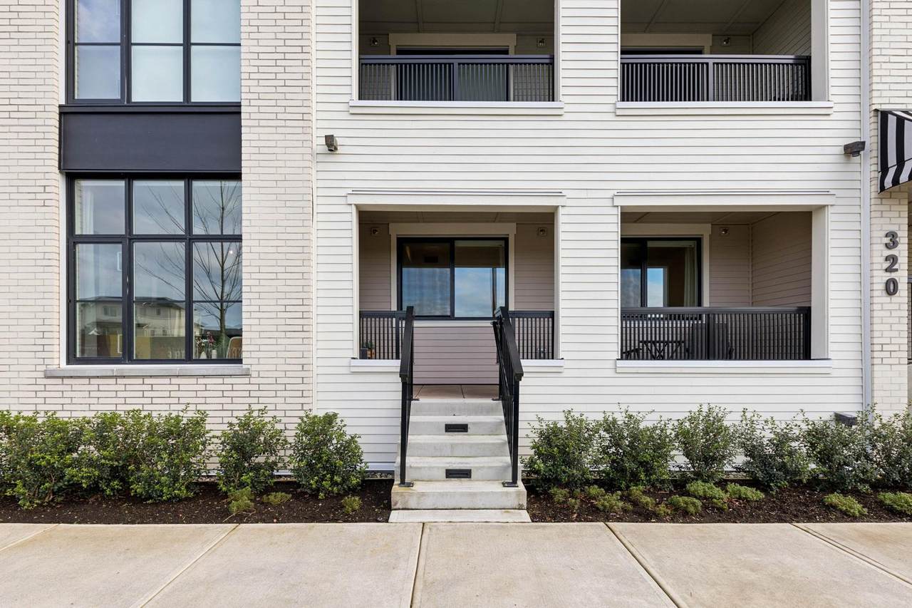 320 Ridge Street - Photo 1