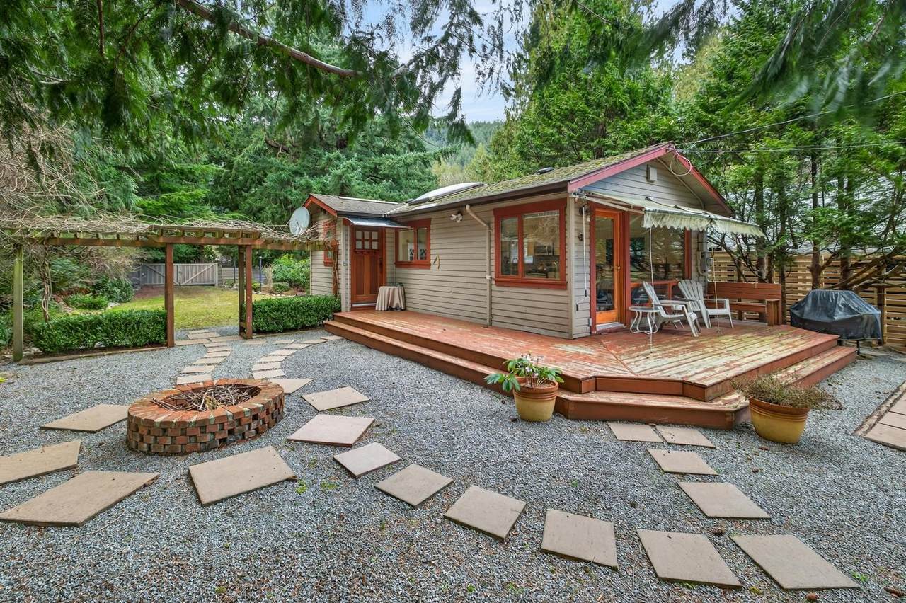 1309 Oceanview Road - Photo 1