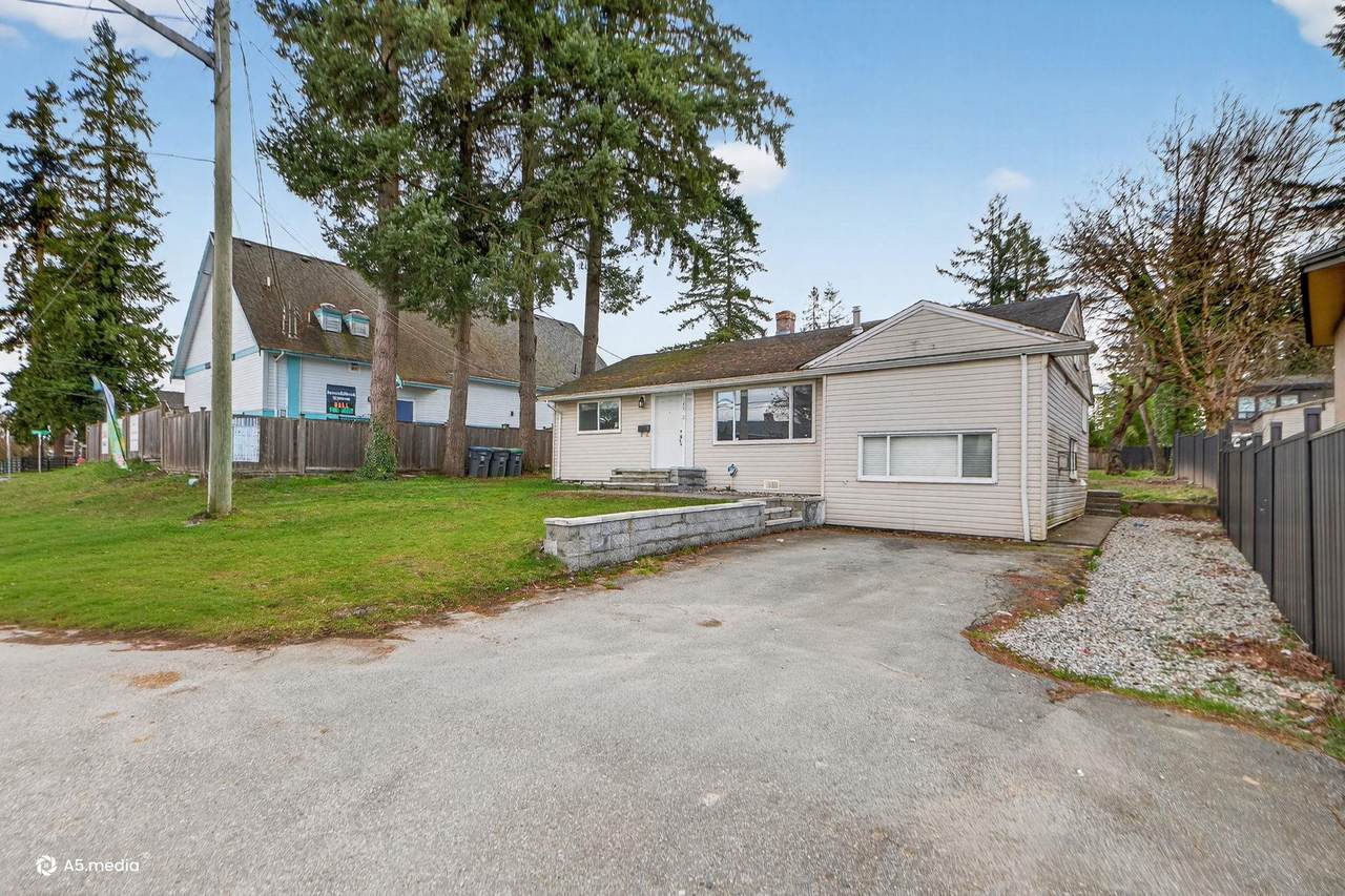 14032 Grosvenor Road - Photo 1