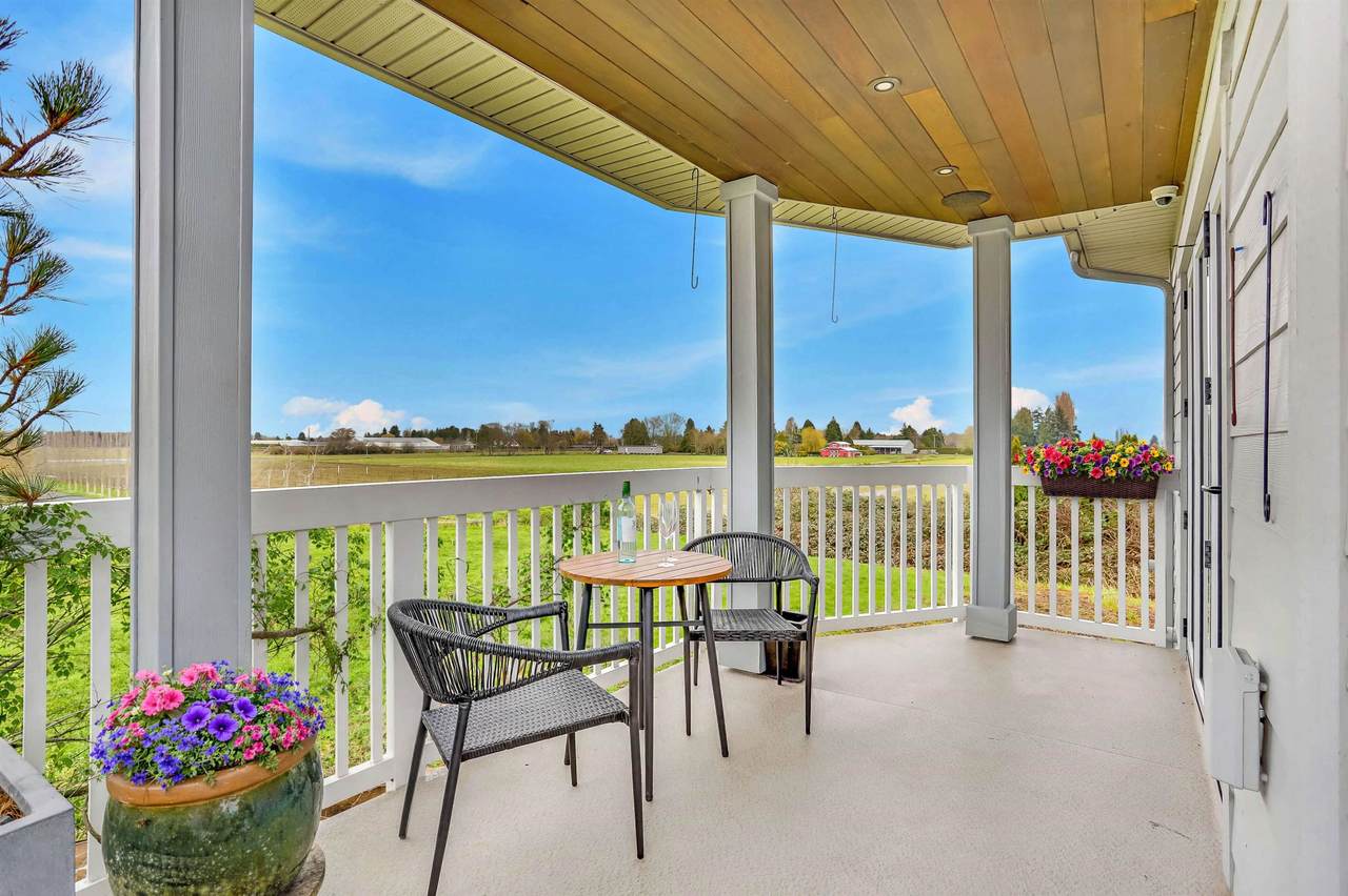 6371 London Road - Photo 1