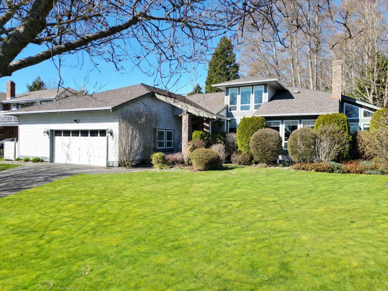 13383 14A Avenue - Photo 1