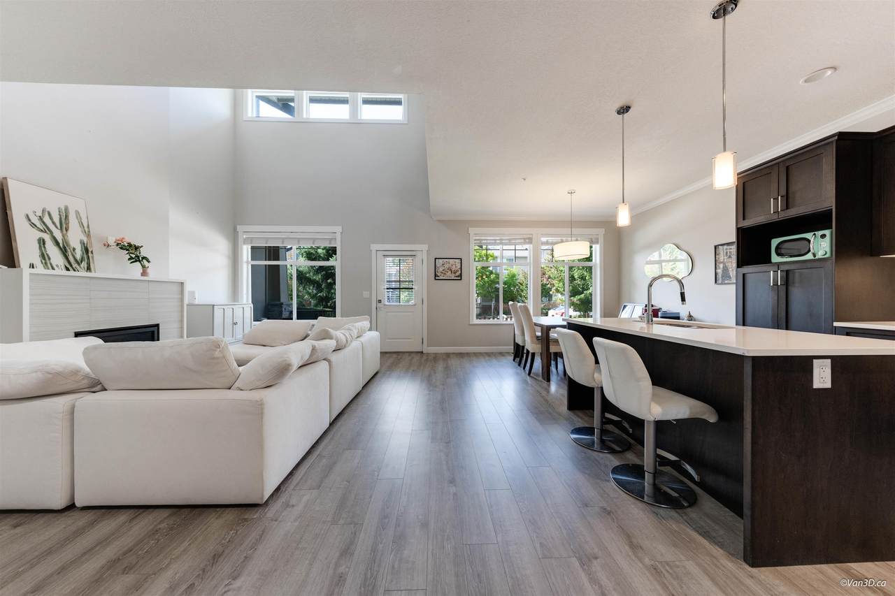 7138 210 Street - Photo 1