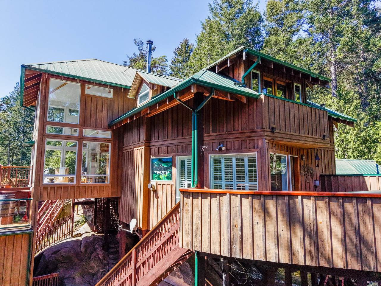 486 Bluff Way - Photo 1