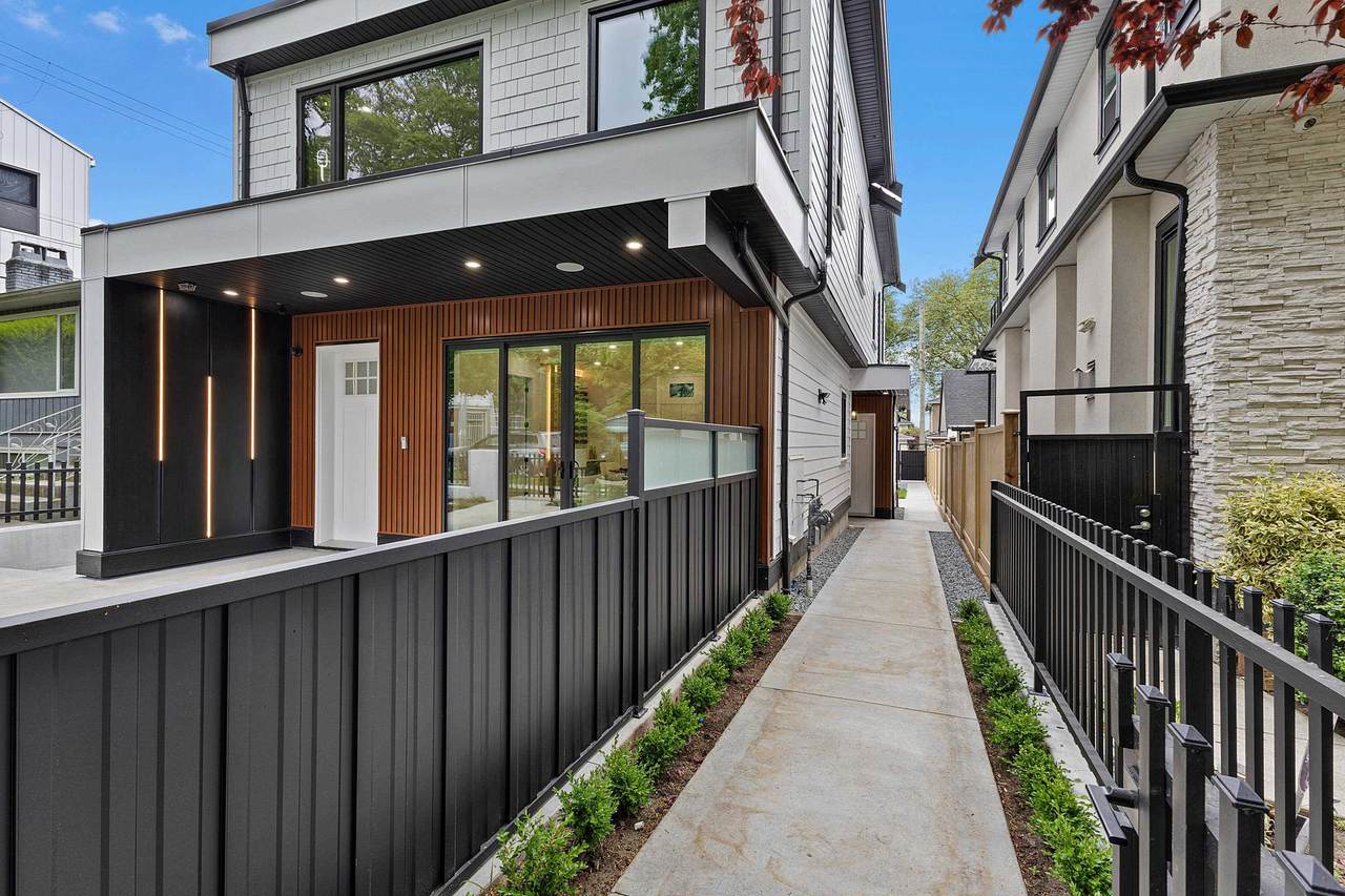 182 Ontario Place - Photo 1