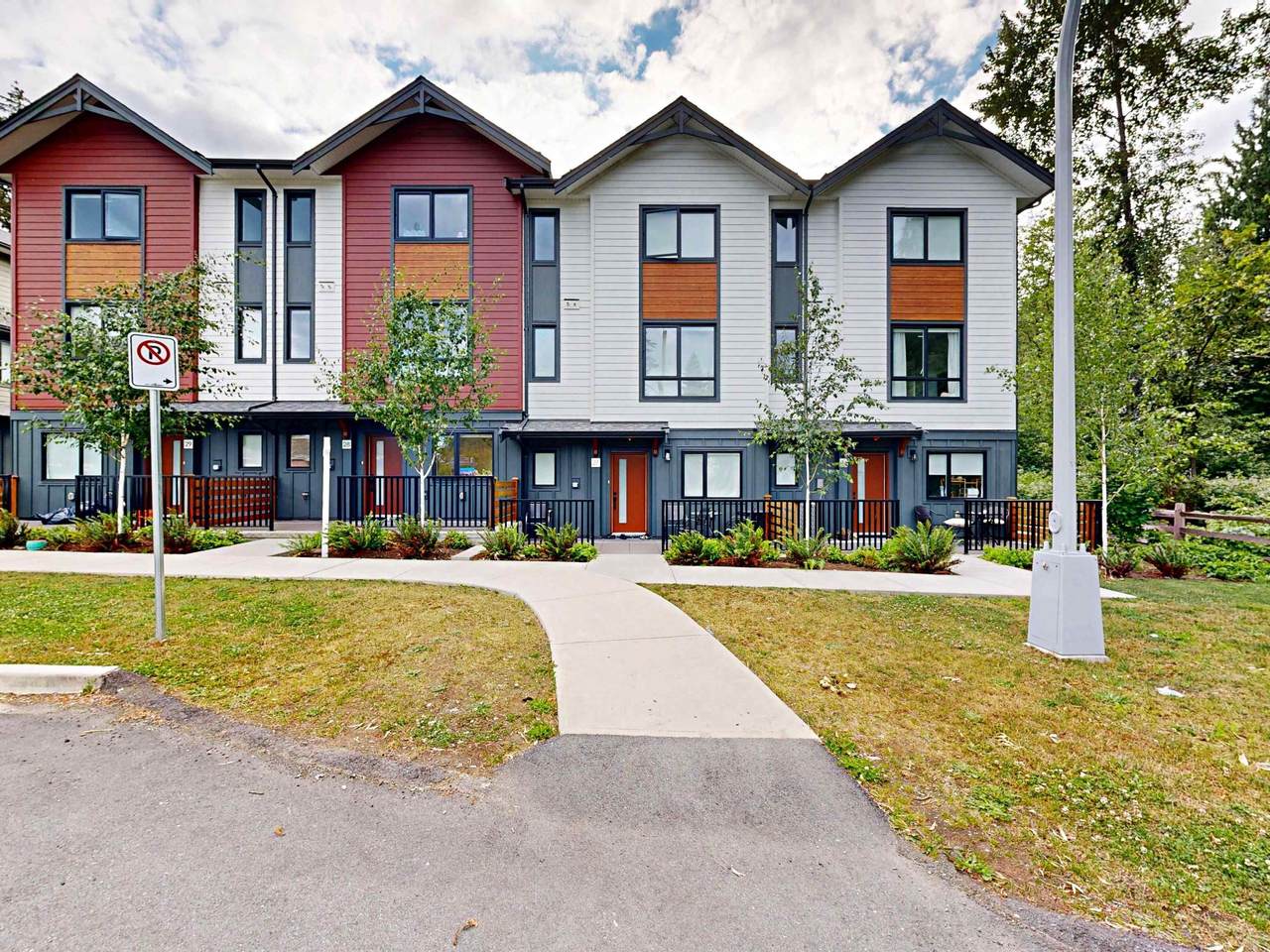 10527 155 Street - Photo 1