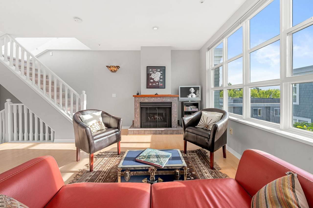 669 7th Avenue - Photo 1