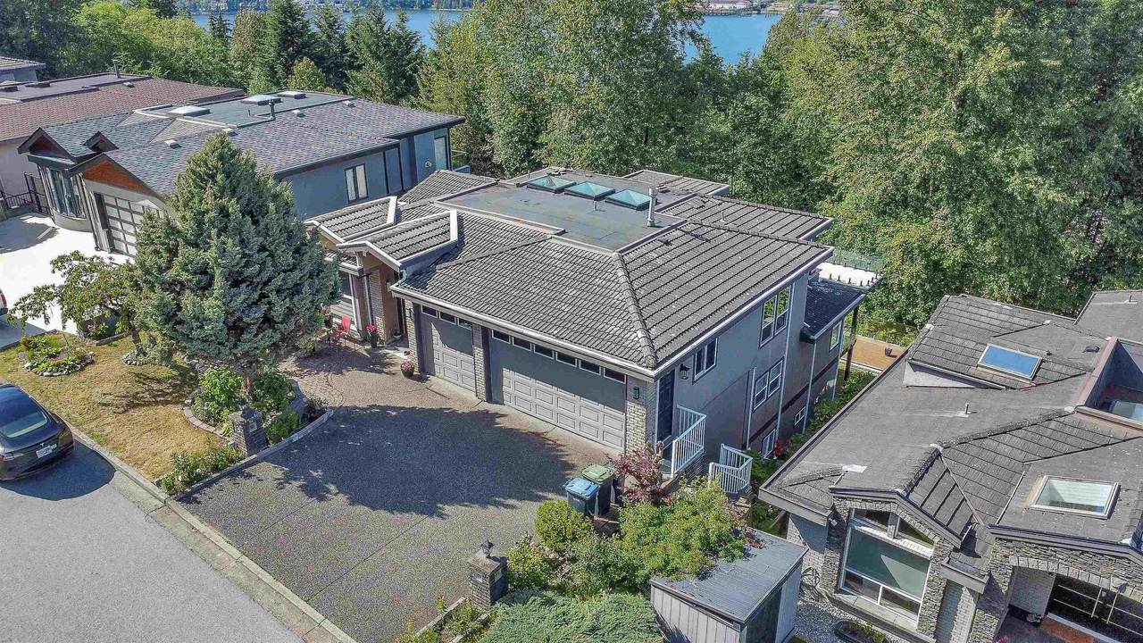 13 Shoreline Circle - Photo 1