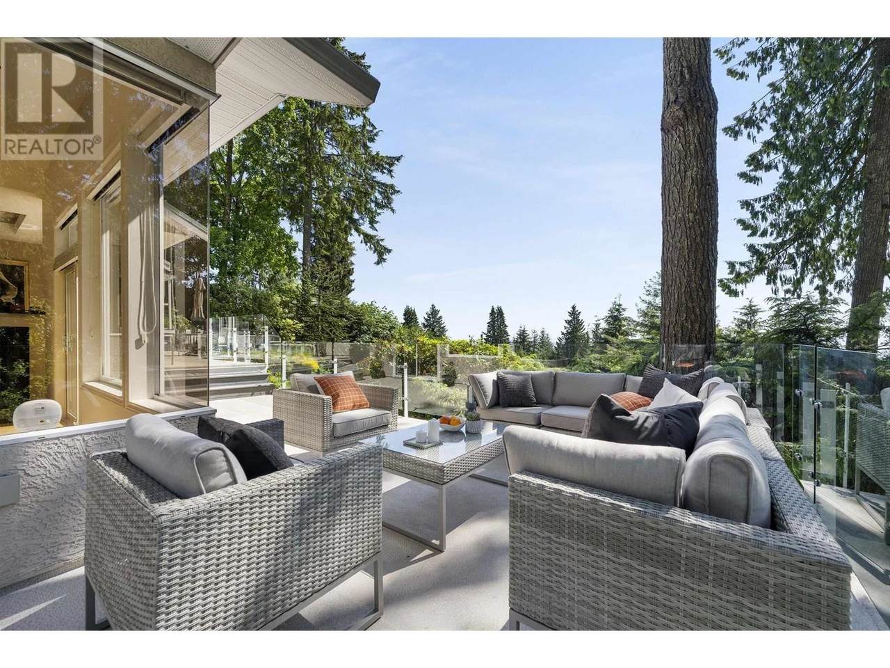 463 Ventura Crescent - Photo 1