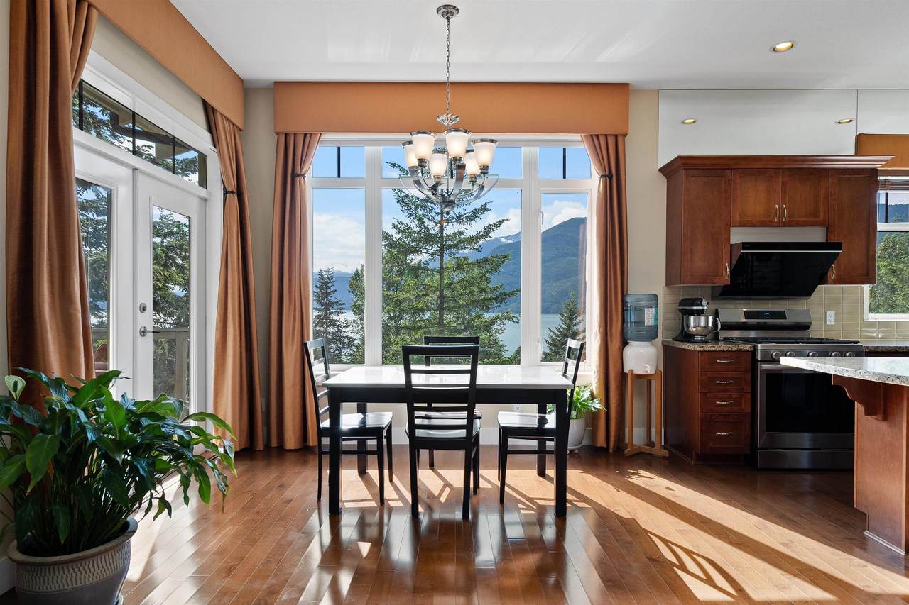 300 Ocean Crest Drive - Photo 1