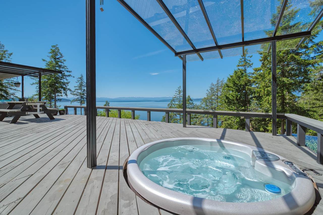 10993 Sunshine Coast Highway - Photo 1