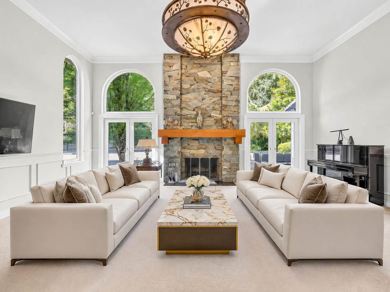 13315 25 Avenue - Photo 1