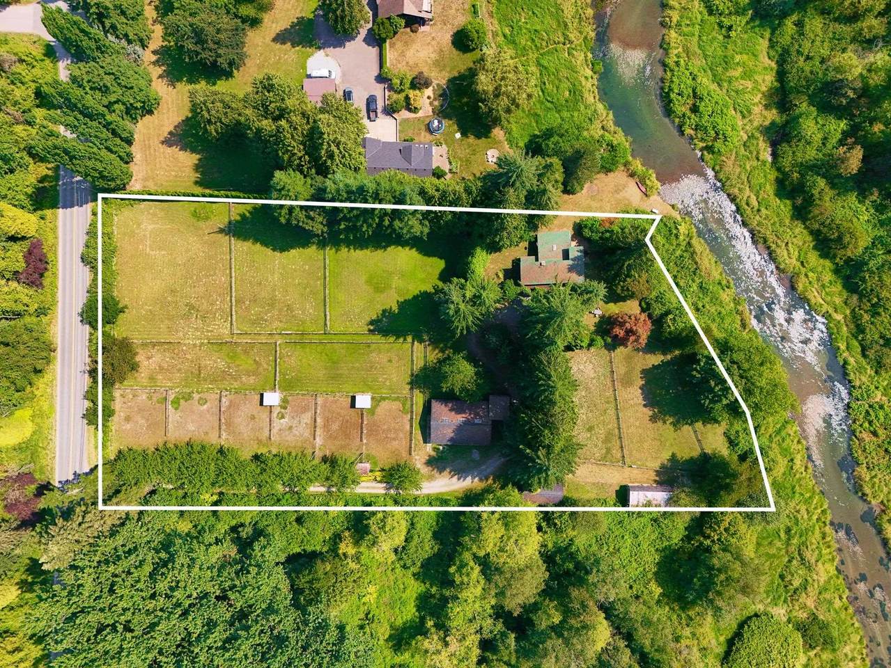 21810 132 Avenue - Photo 1
