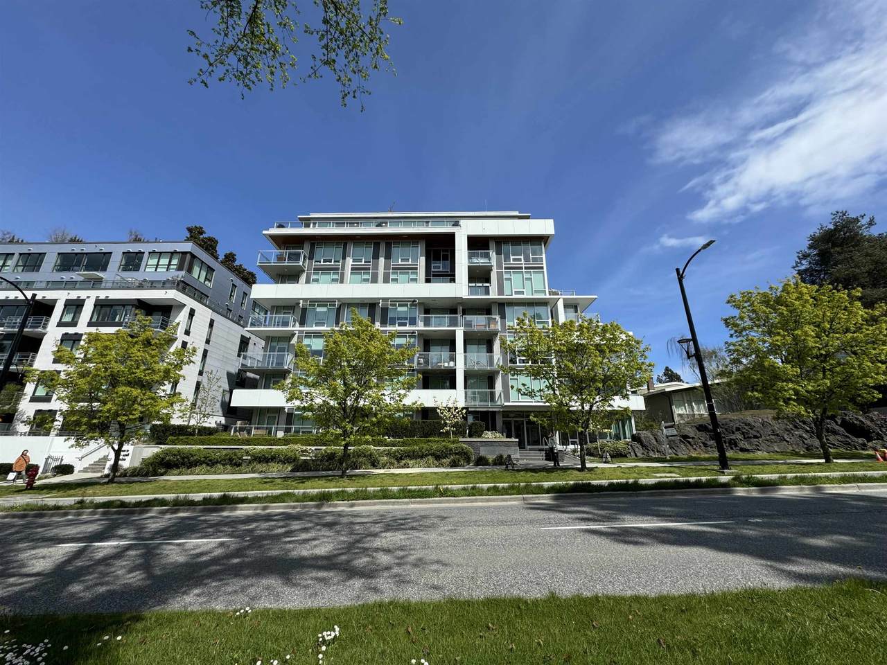 4988 Cambie Street - Photo 1