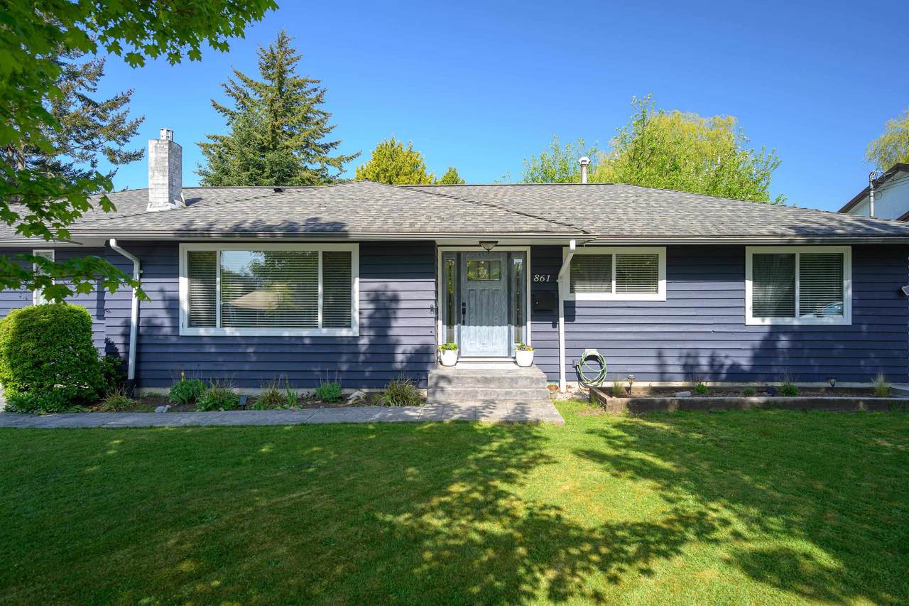 861 53A Street - Photo 1