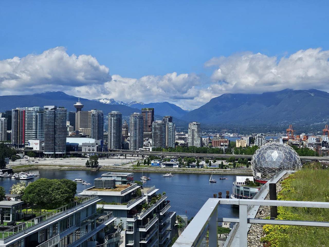 1708 Ontario Street - Photo 1