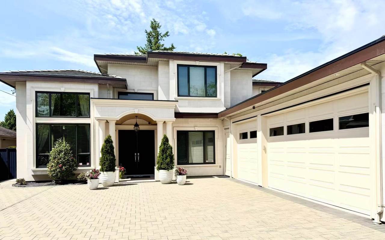 8580 Bairdmore Crescent - Photo 1