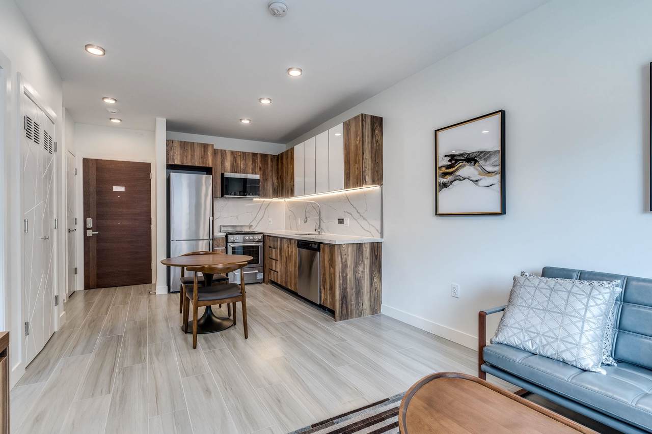 1168 Pendrell Street - Photo 1