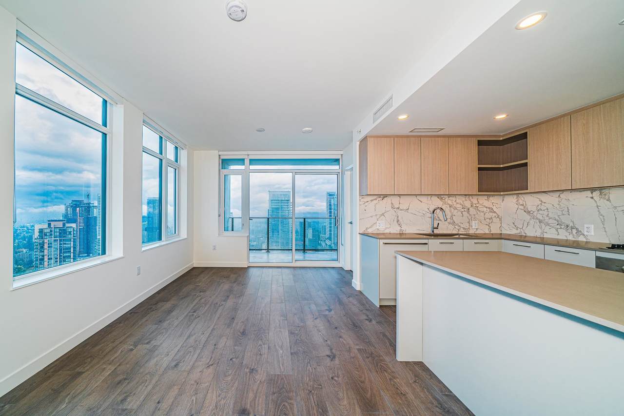 6468 Willingdon Avenue - Photo 1
