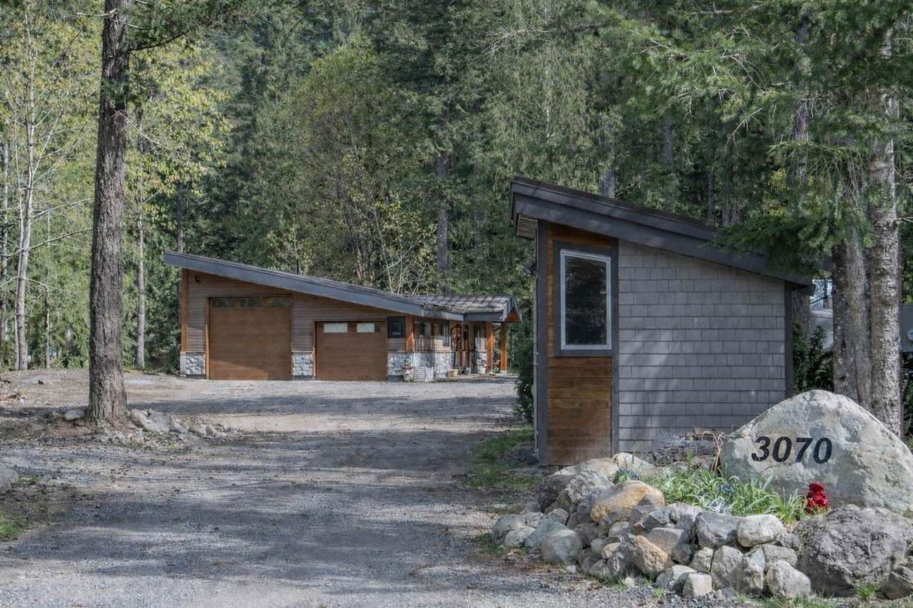 3070 Midnight Way - Photo 1