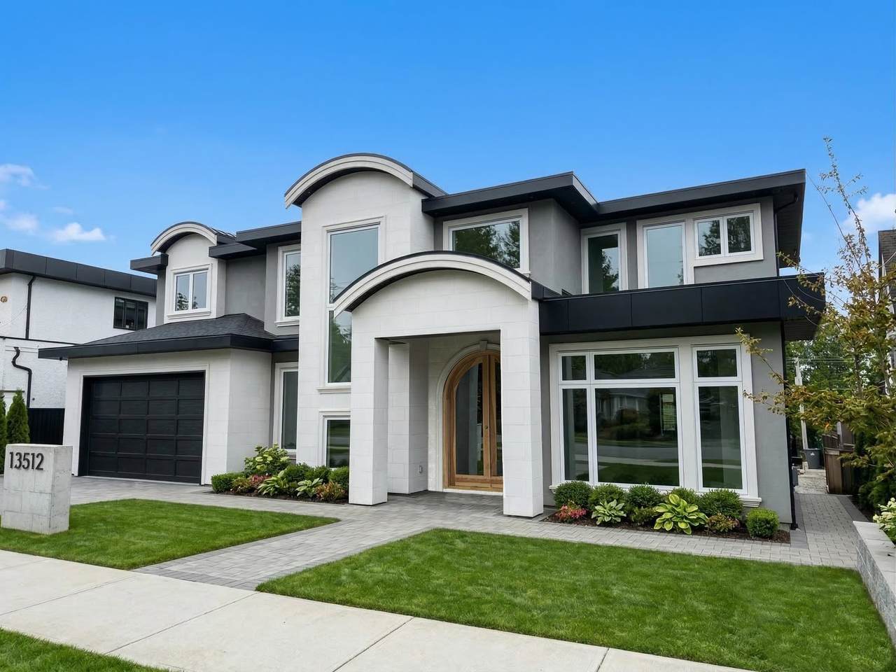 13512 14 Avenue - Photo 1