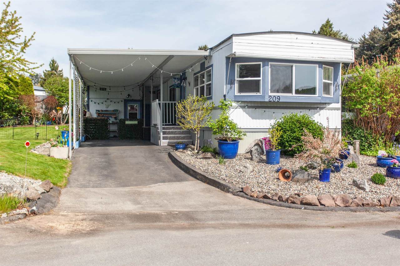 1840 160 Street - Photo 1