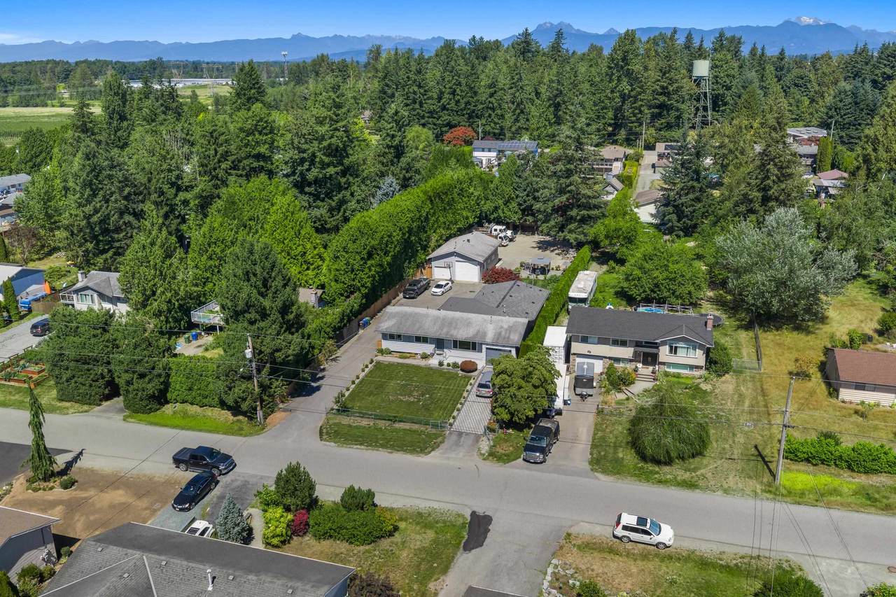 29289 Sunvalley Crescent - Photo 1