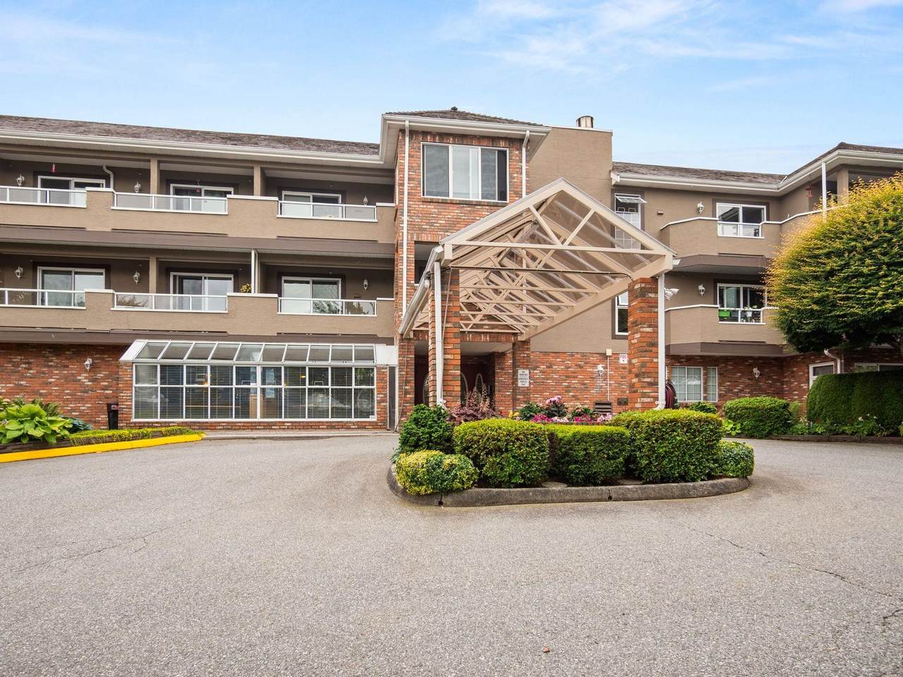 2239 152 Street - Photo 1