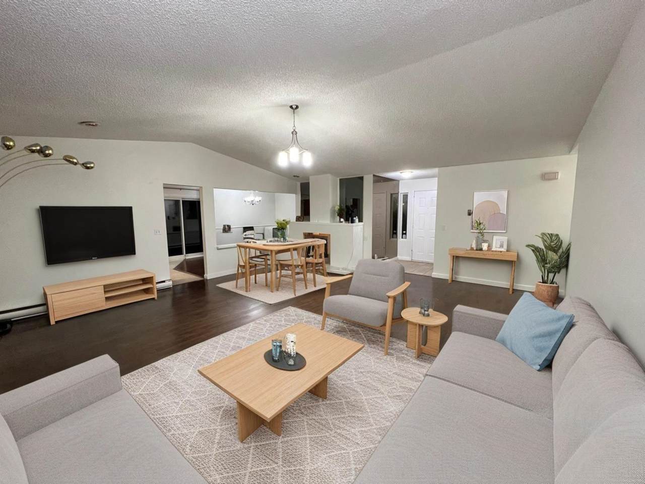 8846 Queen Mary Boulevard - Photo 1