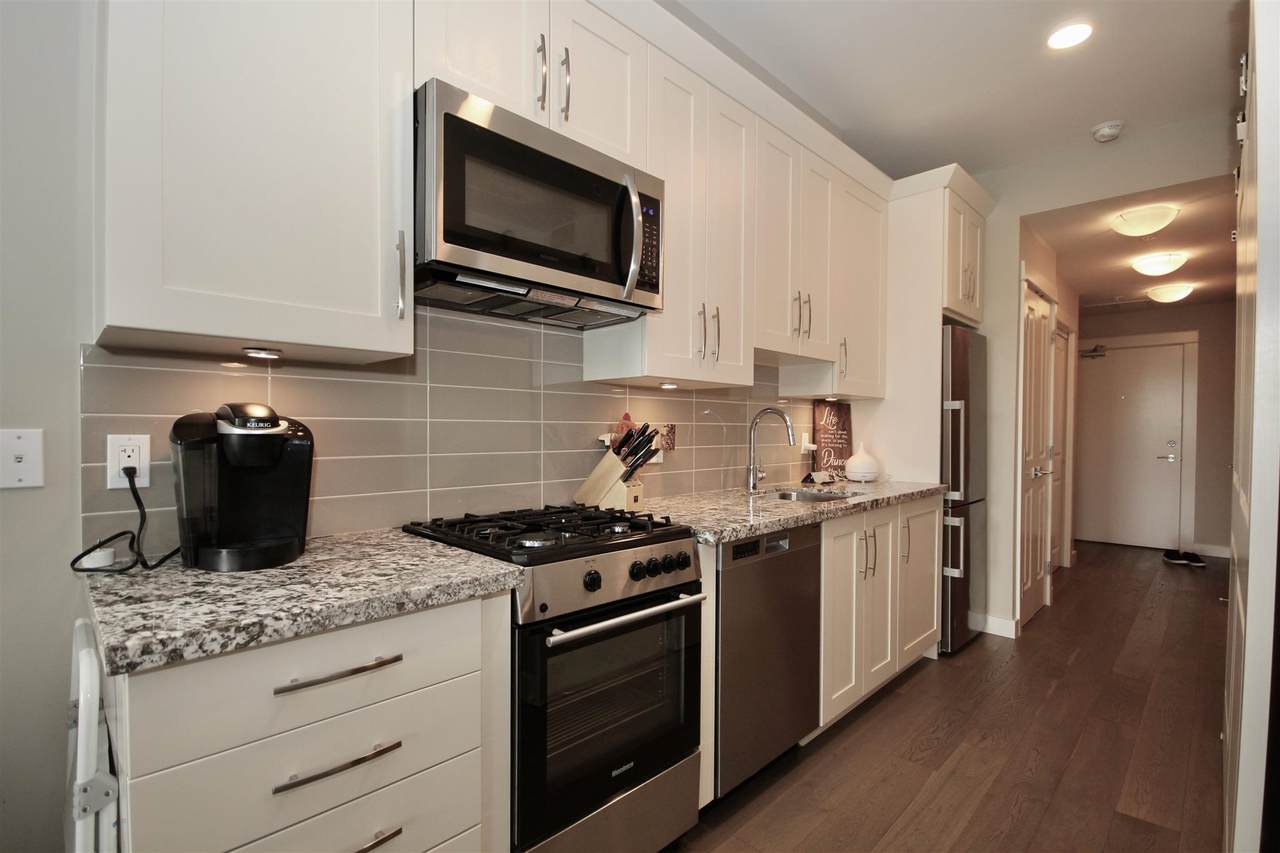 5011 Springs Boulevard - Photo 1