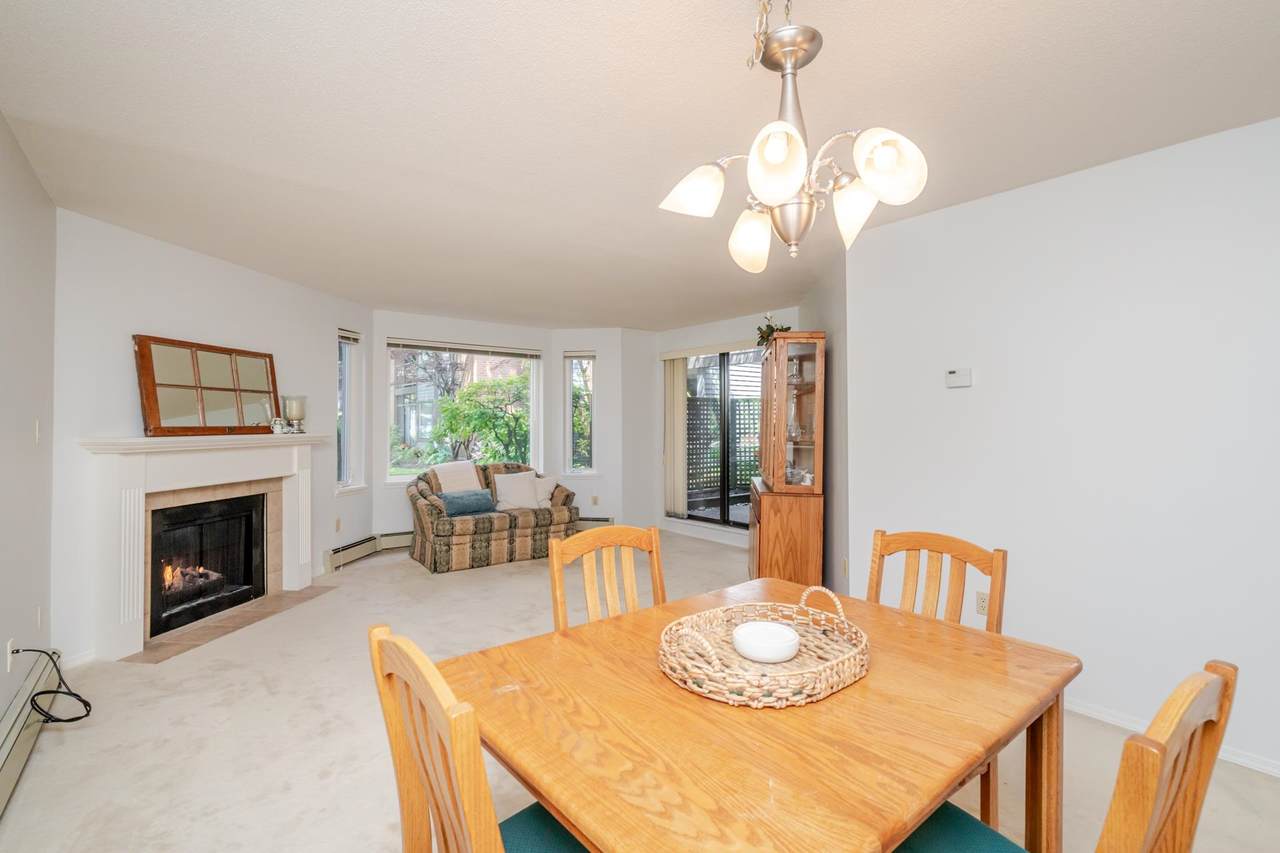 15300 17 Avenue - Photo 1