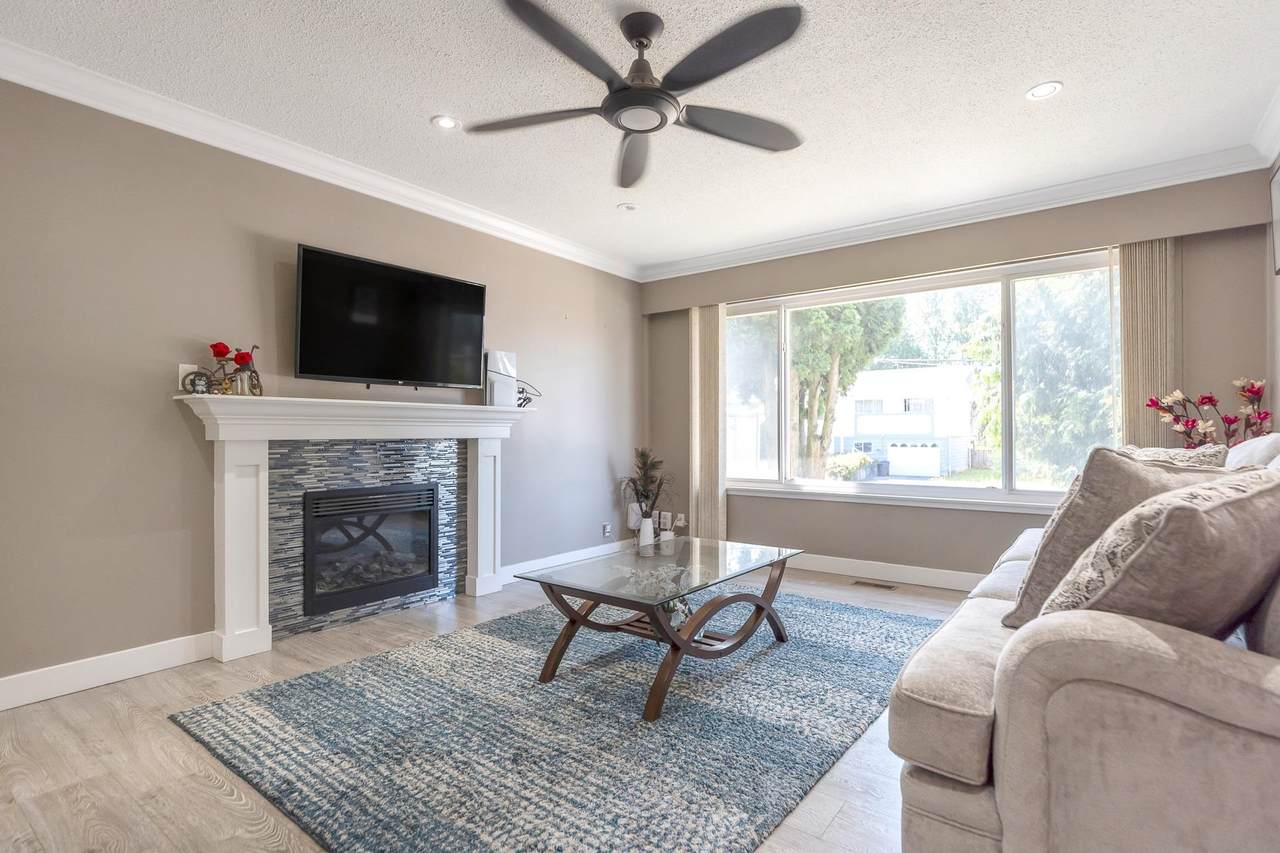 11415 87 Avenue - Photo 1