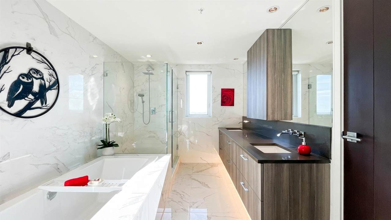 210 Salter Street - Photo 1