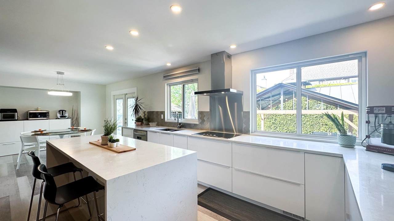 4683 54 Street - Photo 1