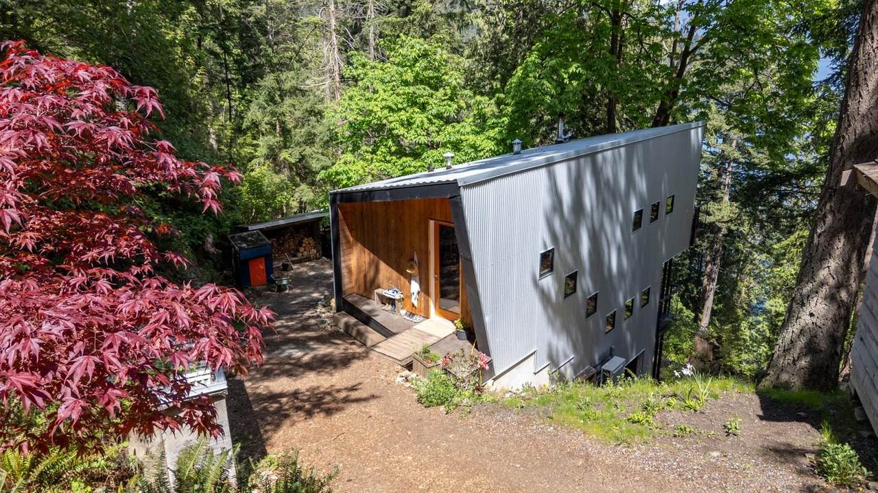 1283 Park Road - Photo 1