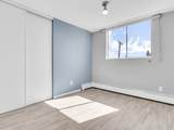 320 Royal Avenue - Photo 15